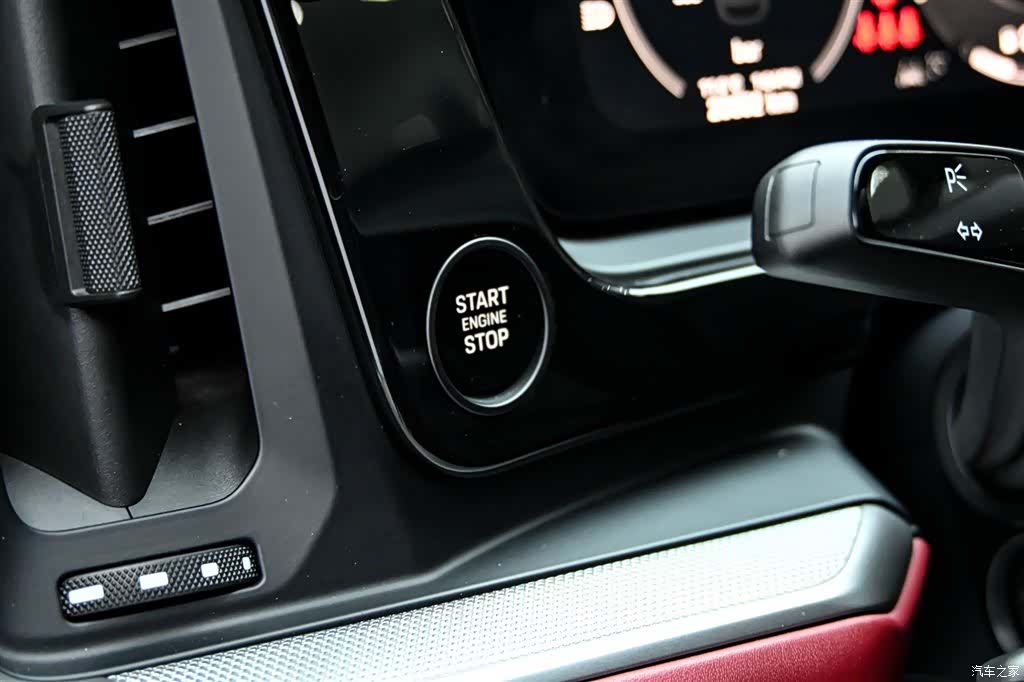Porsche Cayenne, 2025 25