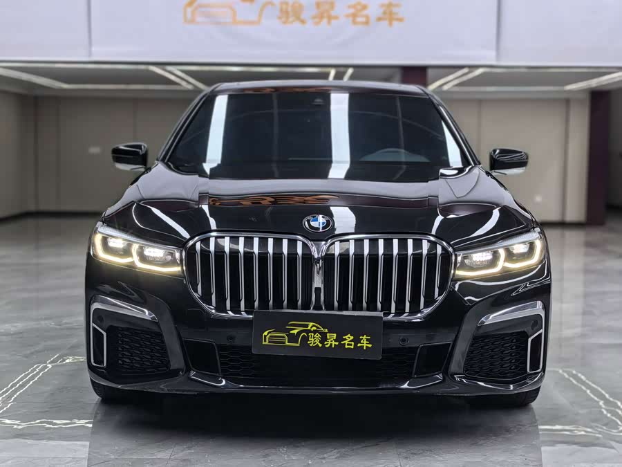 BMW 7-Series 2020, фото 2