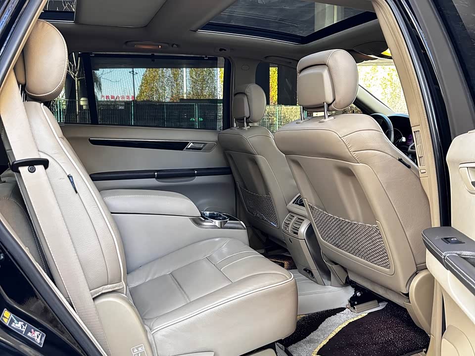 Mercedes-Benz R-class