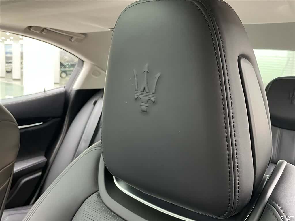 Maserati Ghibli, 2026 21