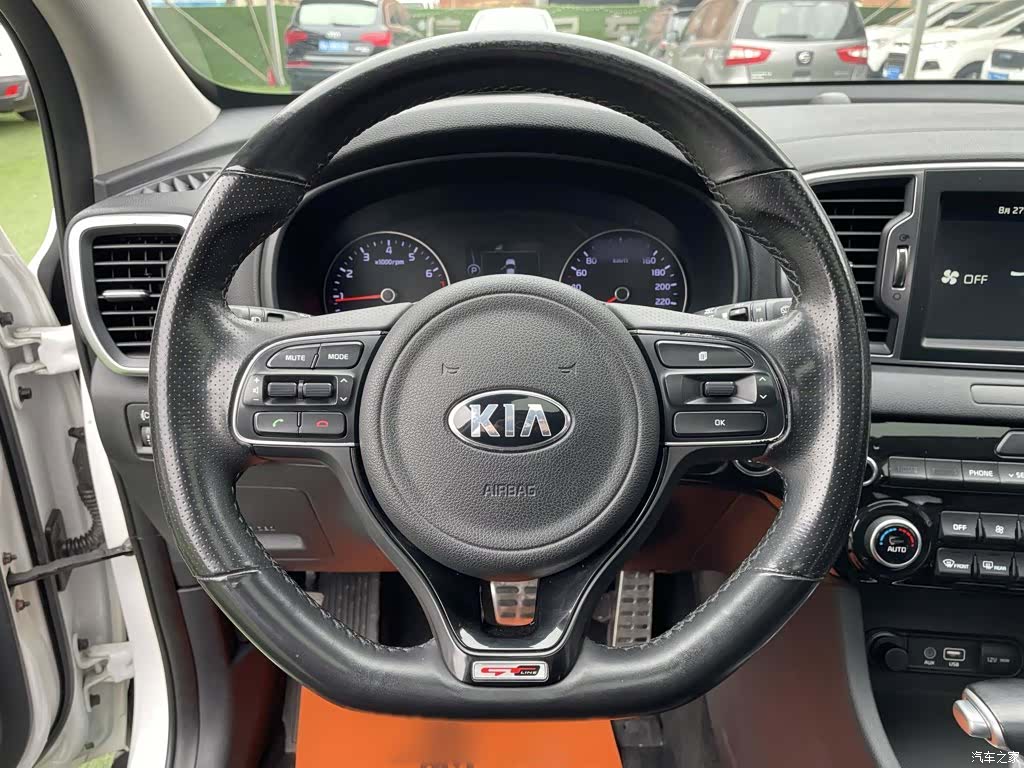 Kia KX5, 2017 11