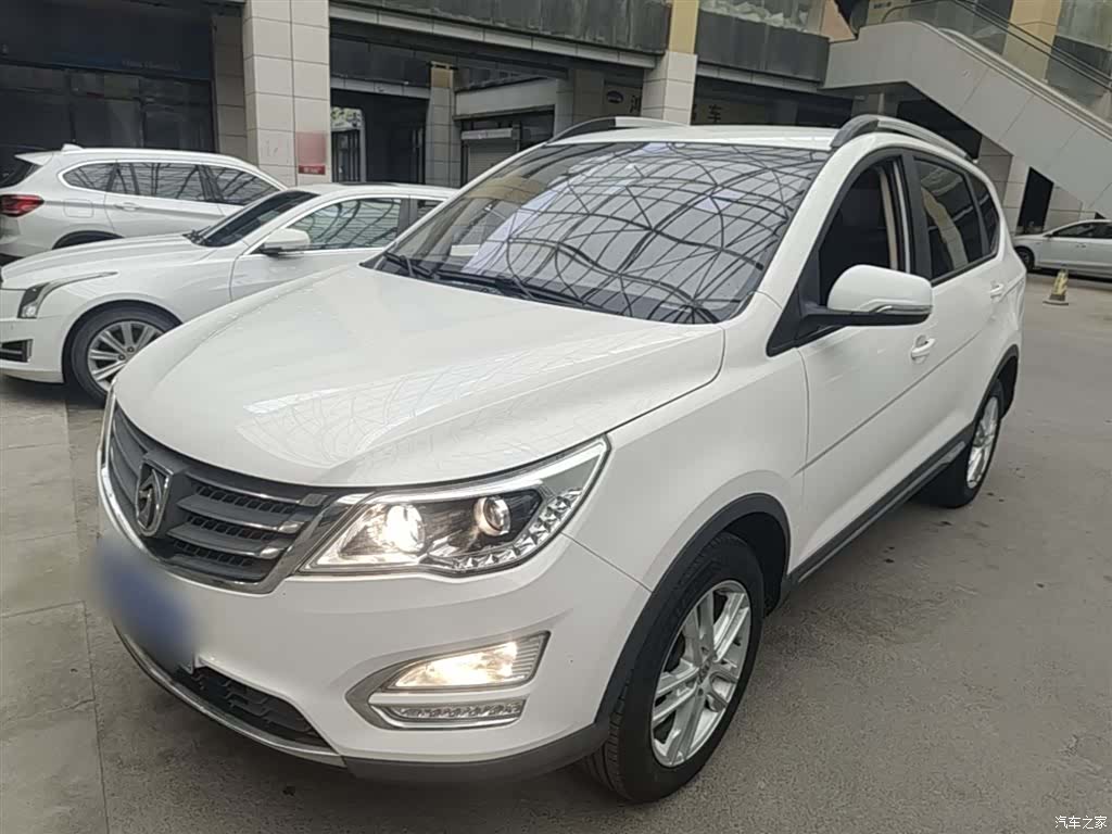Wuling 560, 2017 1