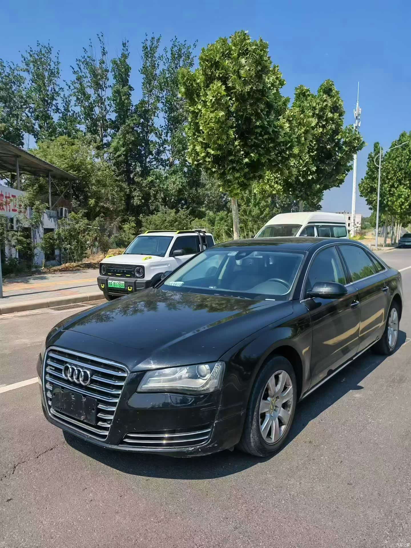Audi A8L, 2011 1