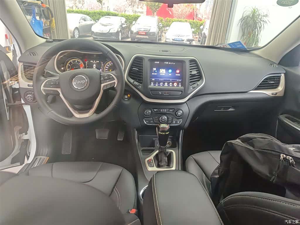 Jeep Cherokee, 2016 10