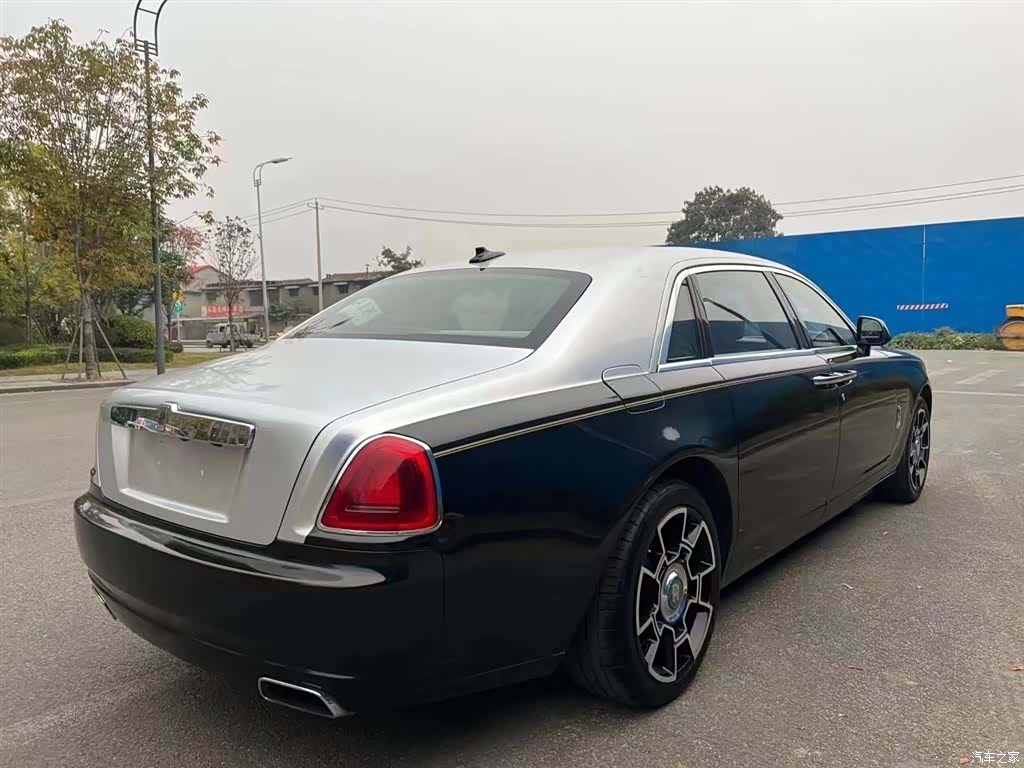 Rolls-Royce Ghost, 2012 все фото