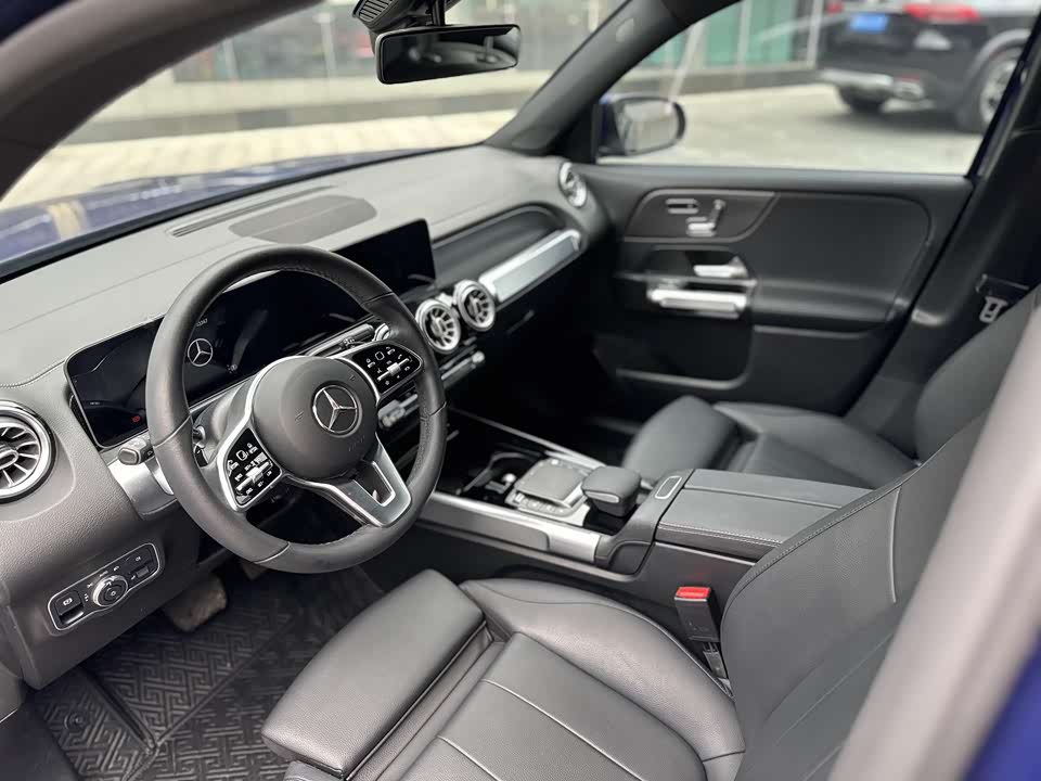 Mercedes-Benz GLB Mercedes-Benz GLB