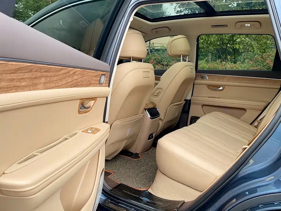 AITO Ask the world M7