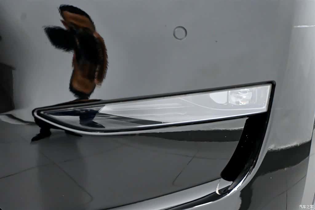 Tesla Model Y, 2023 10