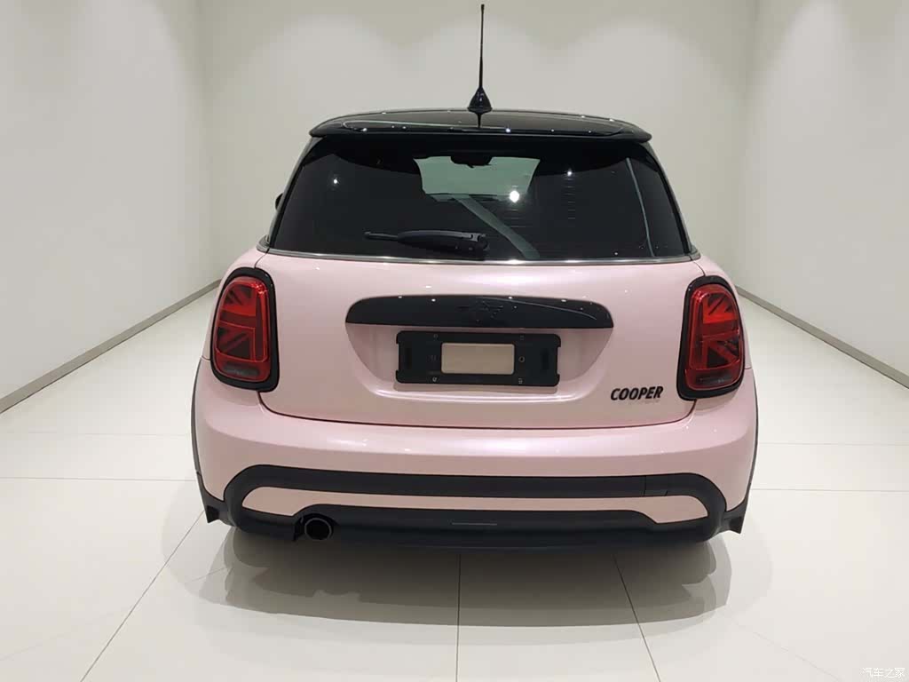 Mini Cooper, 2024 4
