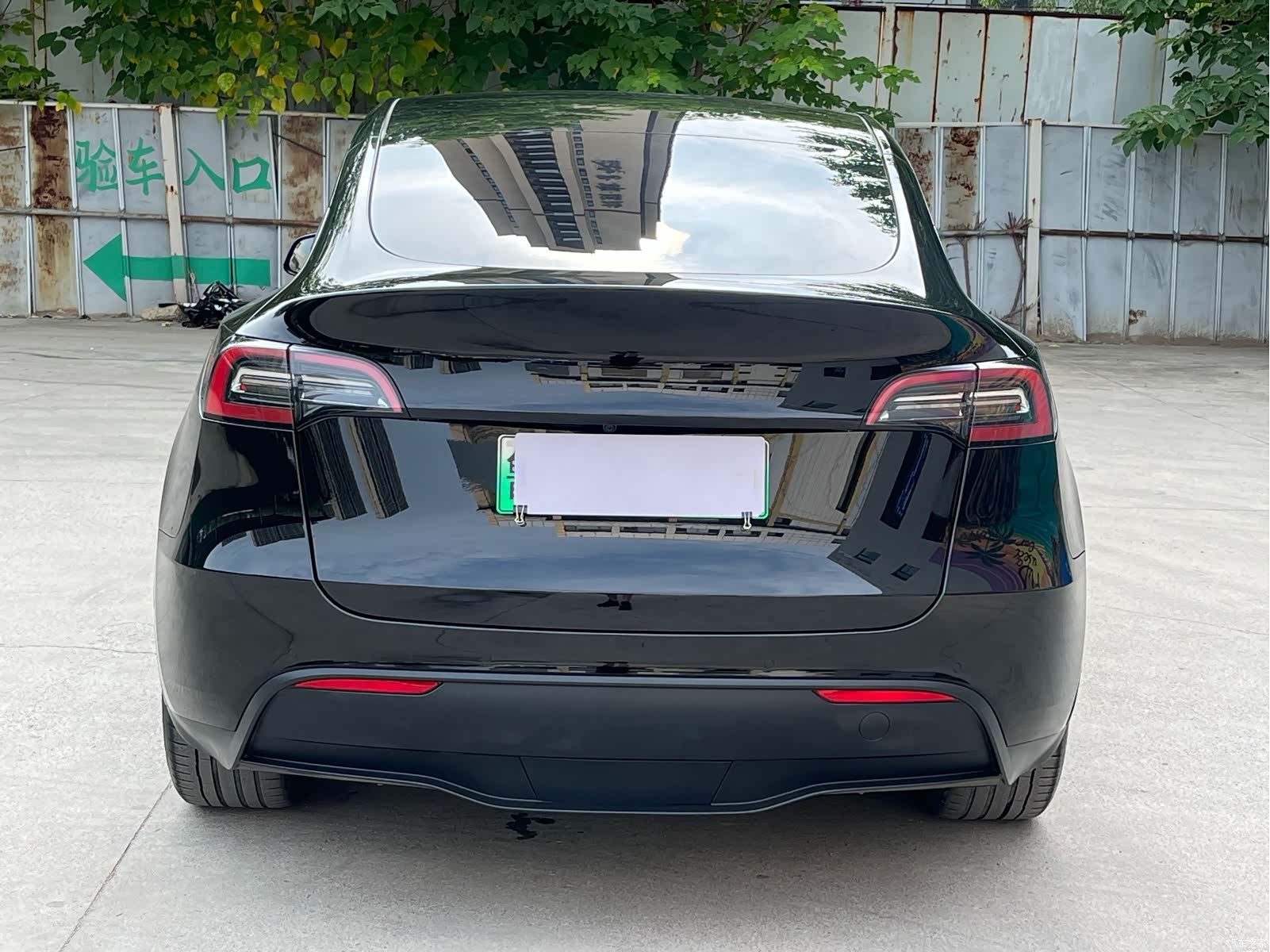 Tesla Model Y, 2022 все фото
