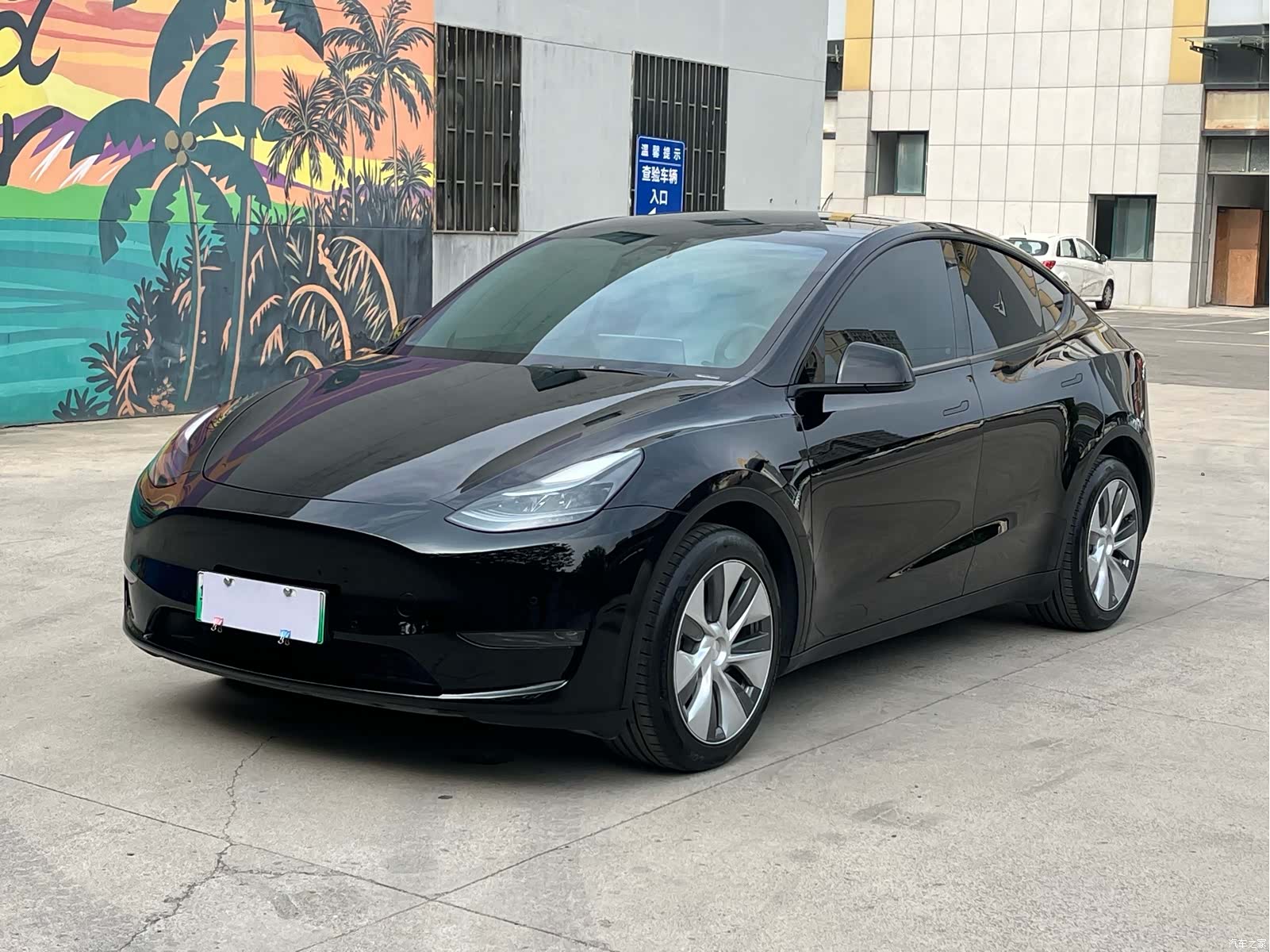 Tesla Model Y, 2022 1