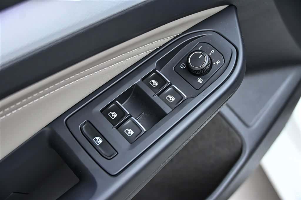 Volkswagen Golf, 2022 23