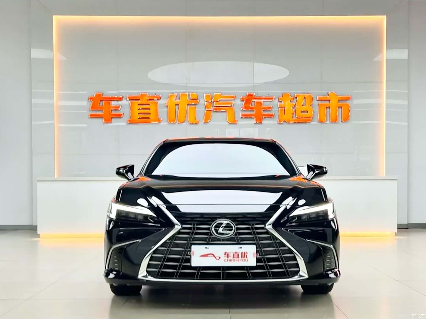 Lexus ES, 2025 3