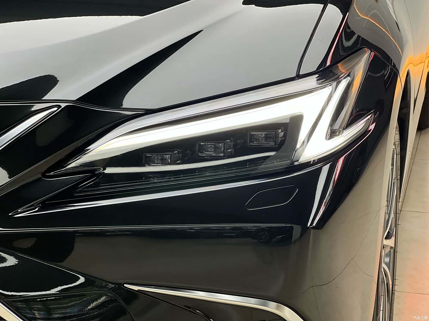 Lexus ES, 2025 17