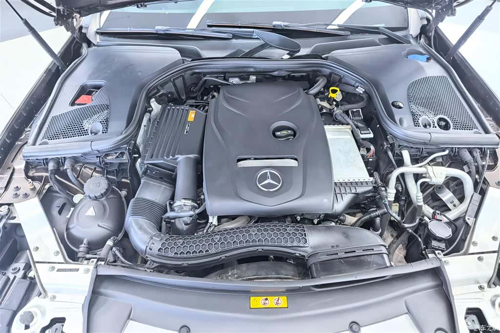 Mercedes-Benz E-Class, 2018 9