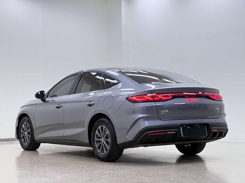 BYD Qin L