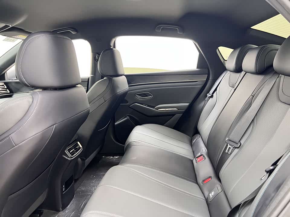 BYD Qin L