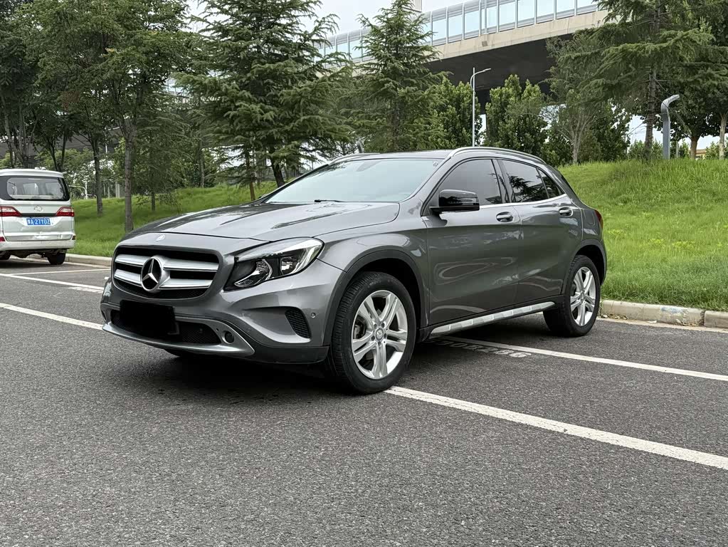 Mercedes-Benz GLA