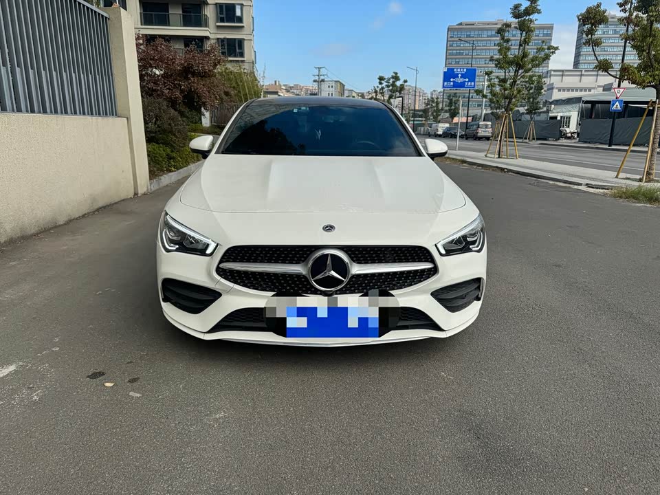 Mercedes-Benz CLA