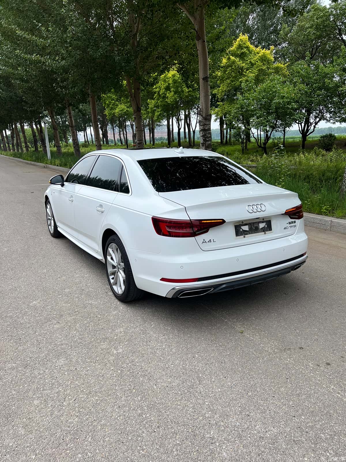 Audi A4L, 2019 7