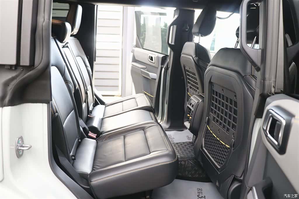 Ford Bronco, 2024 22
