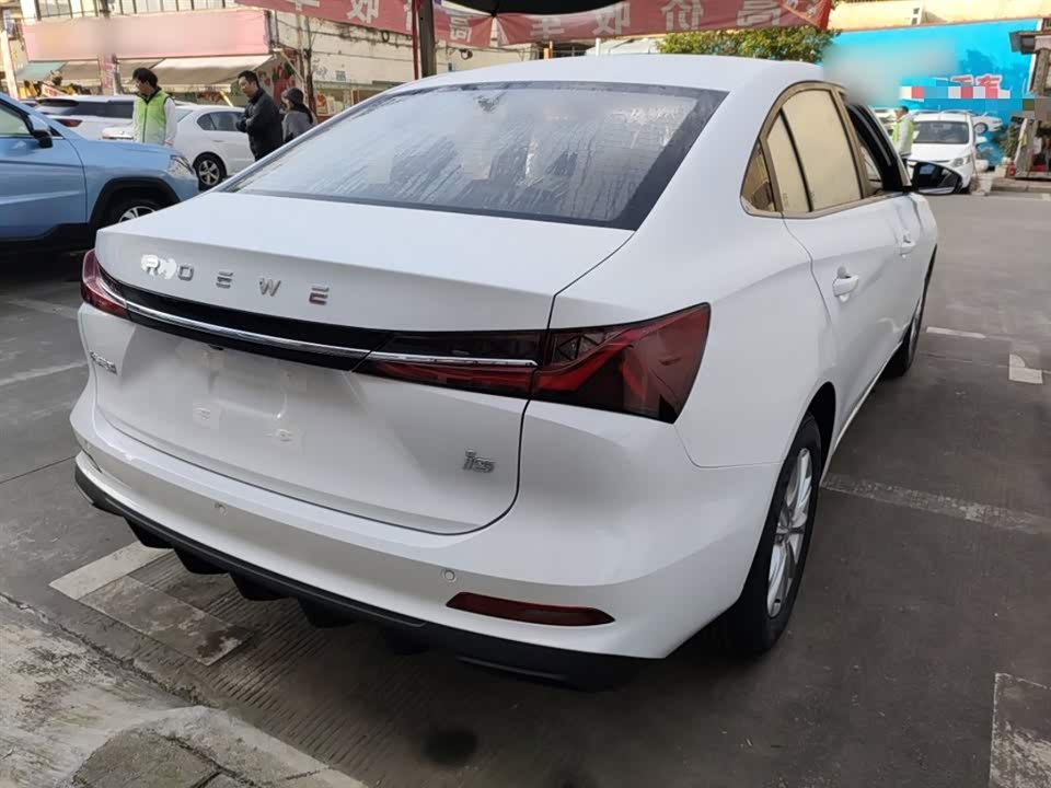 Roewe i5