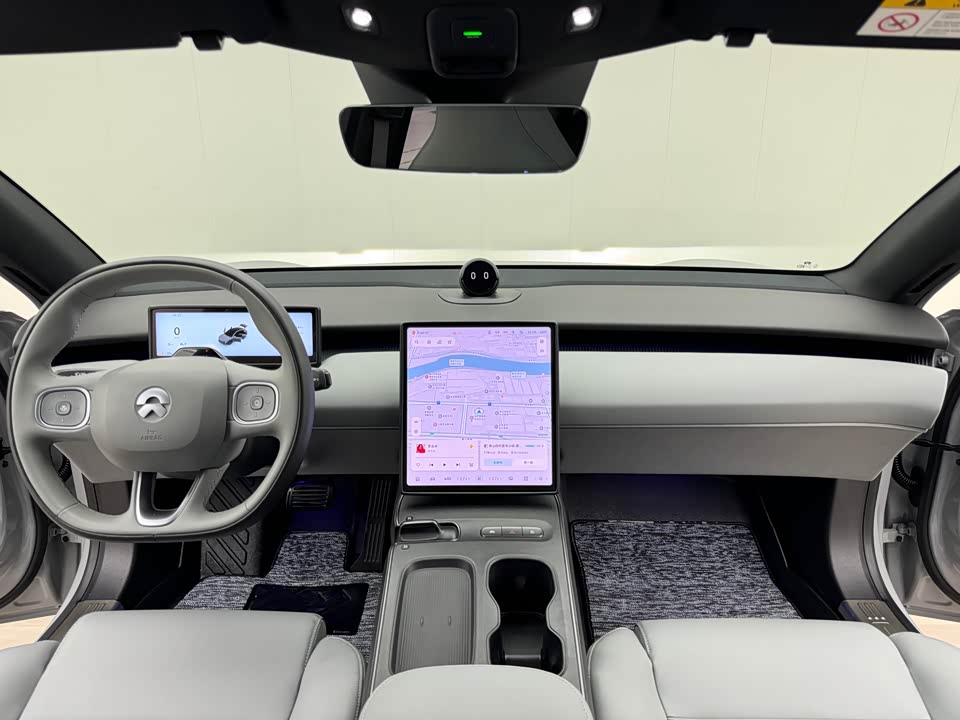 NIO ET5