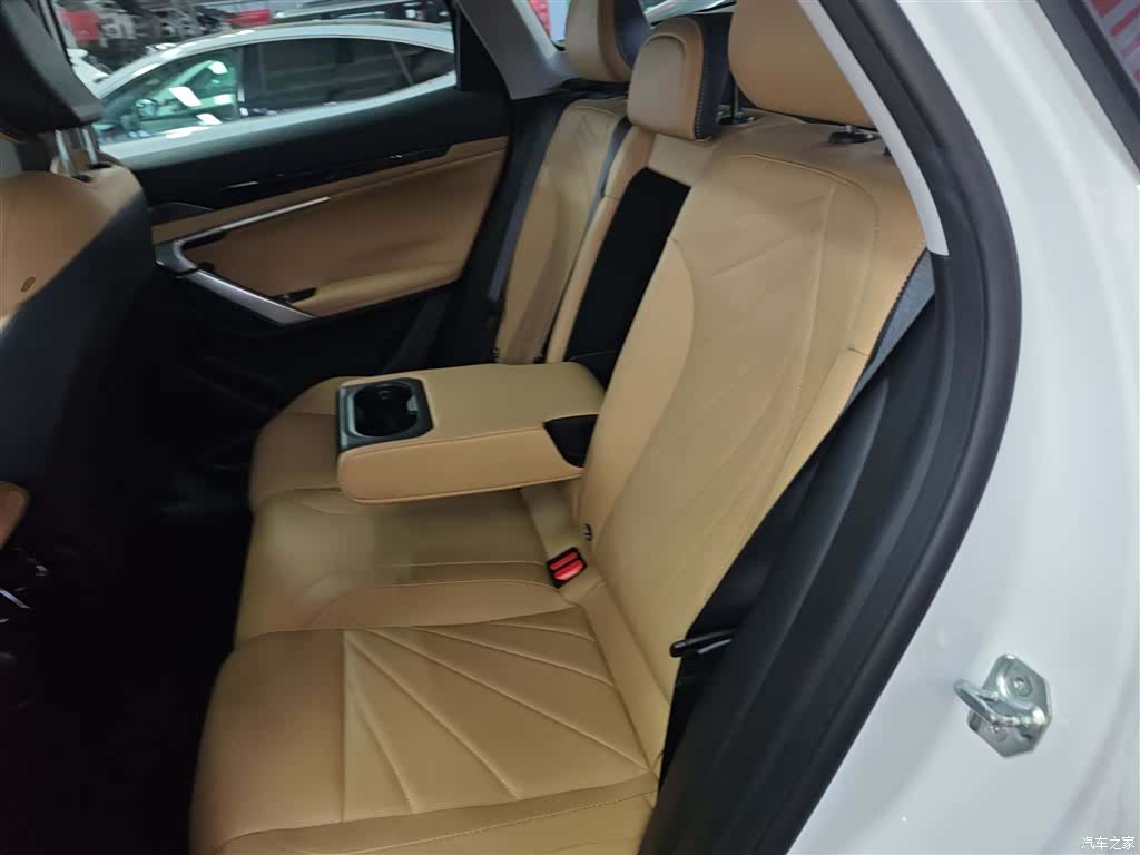 Geely Boyue, 2026 17