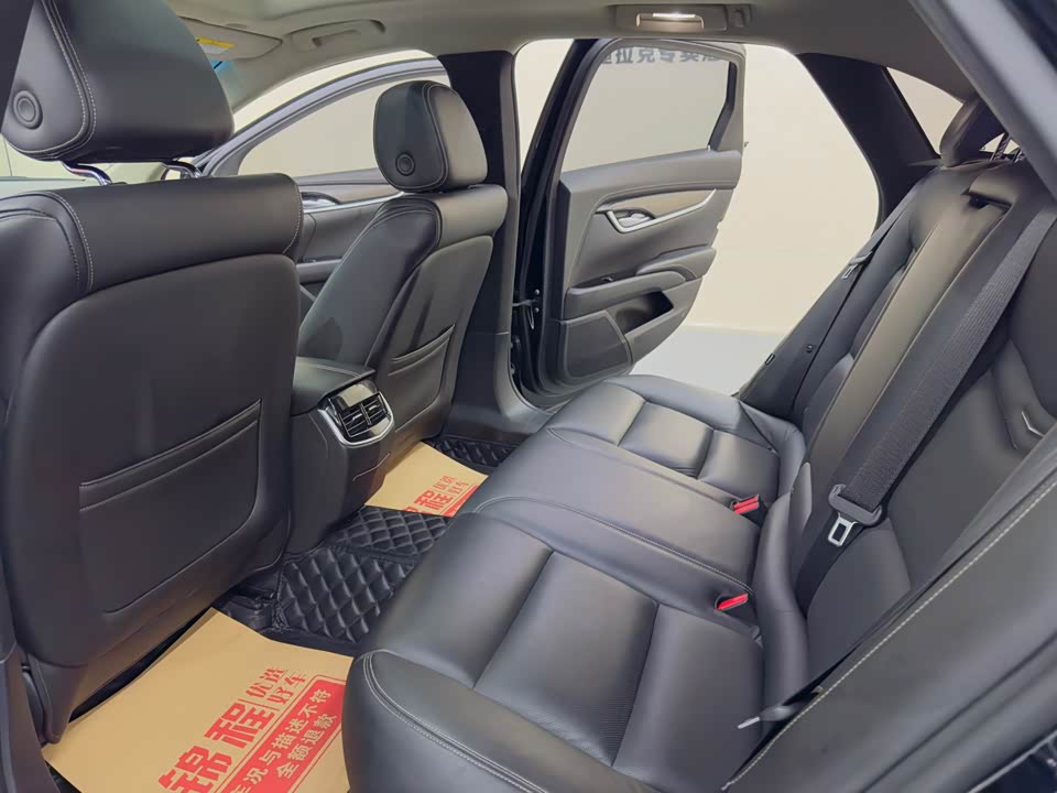 Cadillac XTS