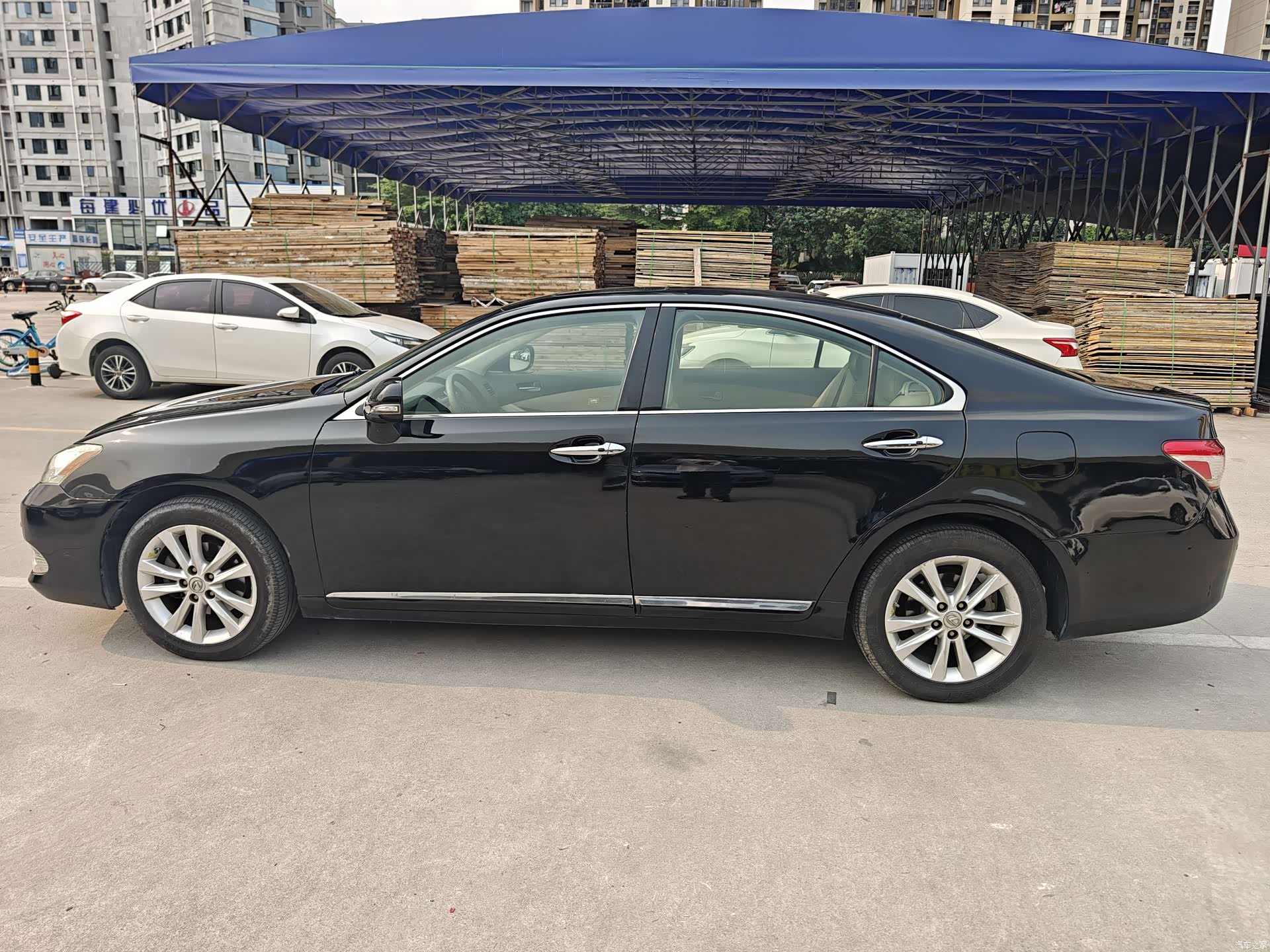 Lexus ES, 2011 7