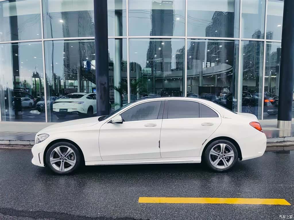 Mercedes-Benz C-Class, 2020 3