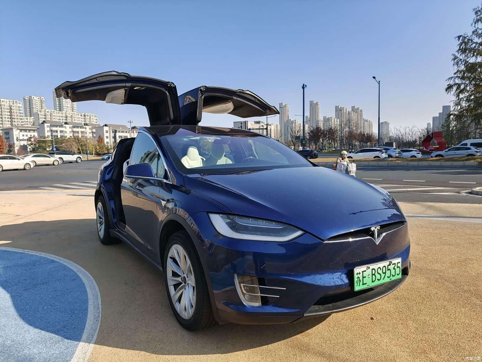 Tesla Model X, 2017 6