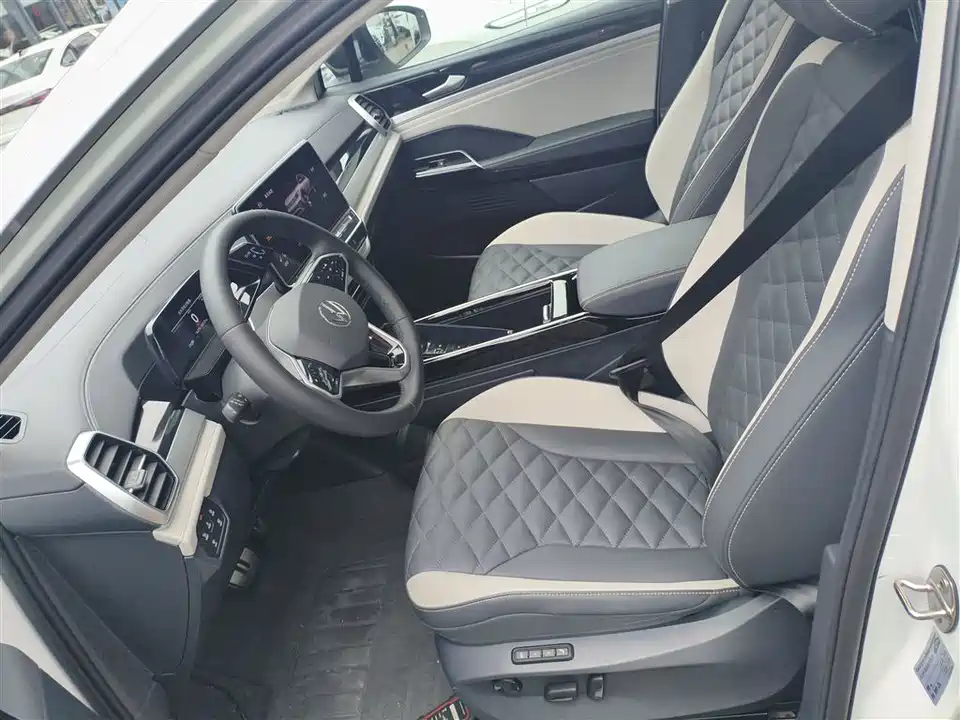 Volkswagen ID.6 CROZZ