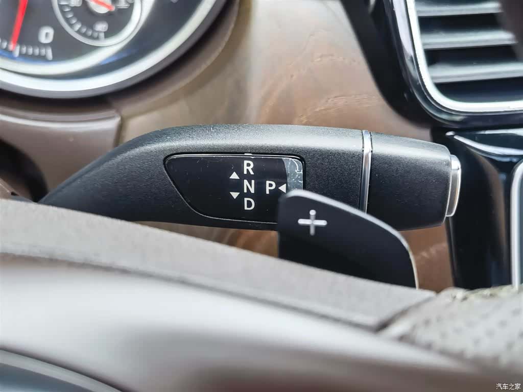 Mercedes-Benz GLE, 2017 13