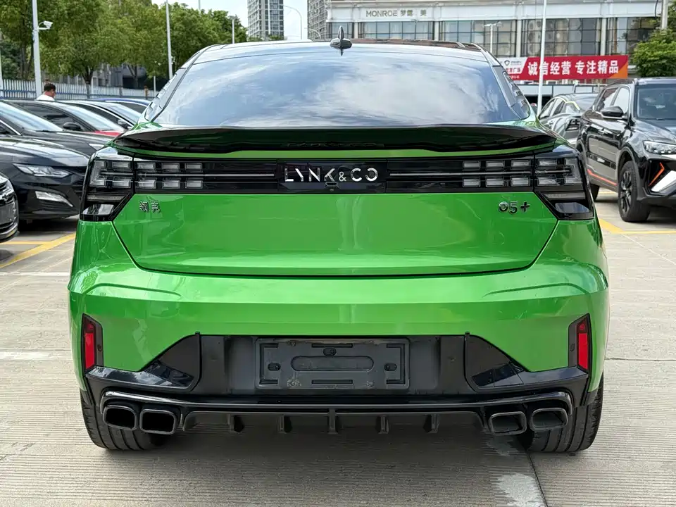 Lynk & Co 05