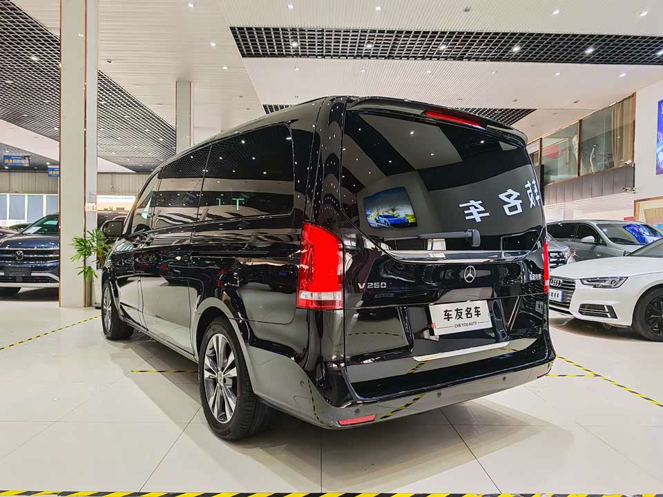 Mercedes-Benz V-class