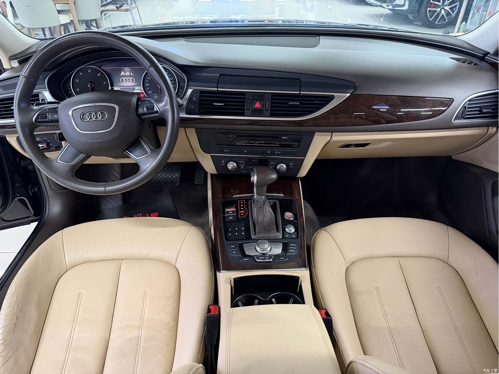 Audi A6L, 2015 9