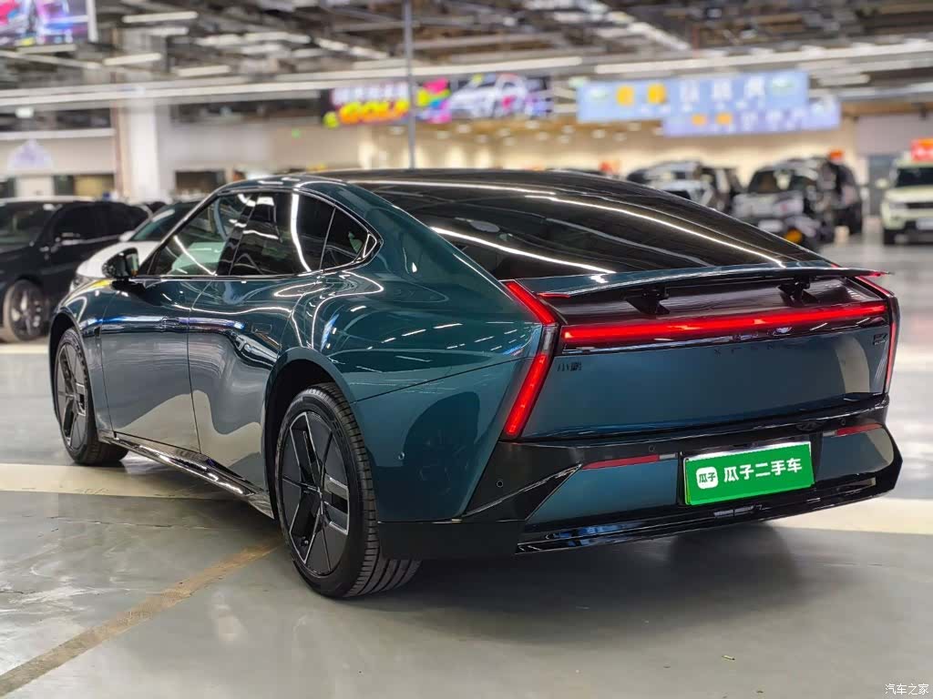 Xpeng P7, 2025 все фото
