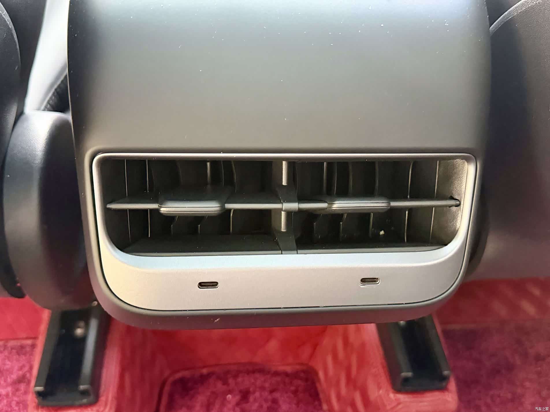 Tesla Model Y, 2022 17