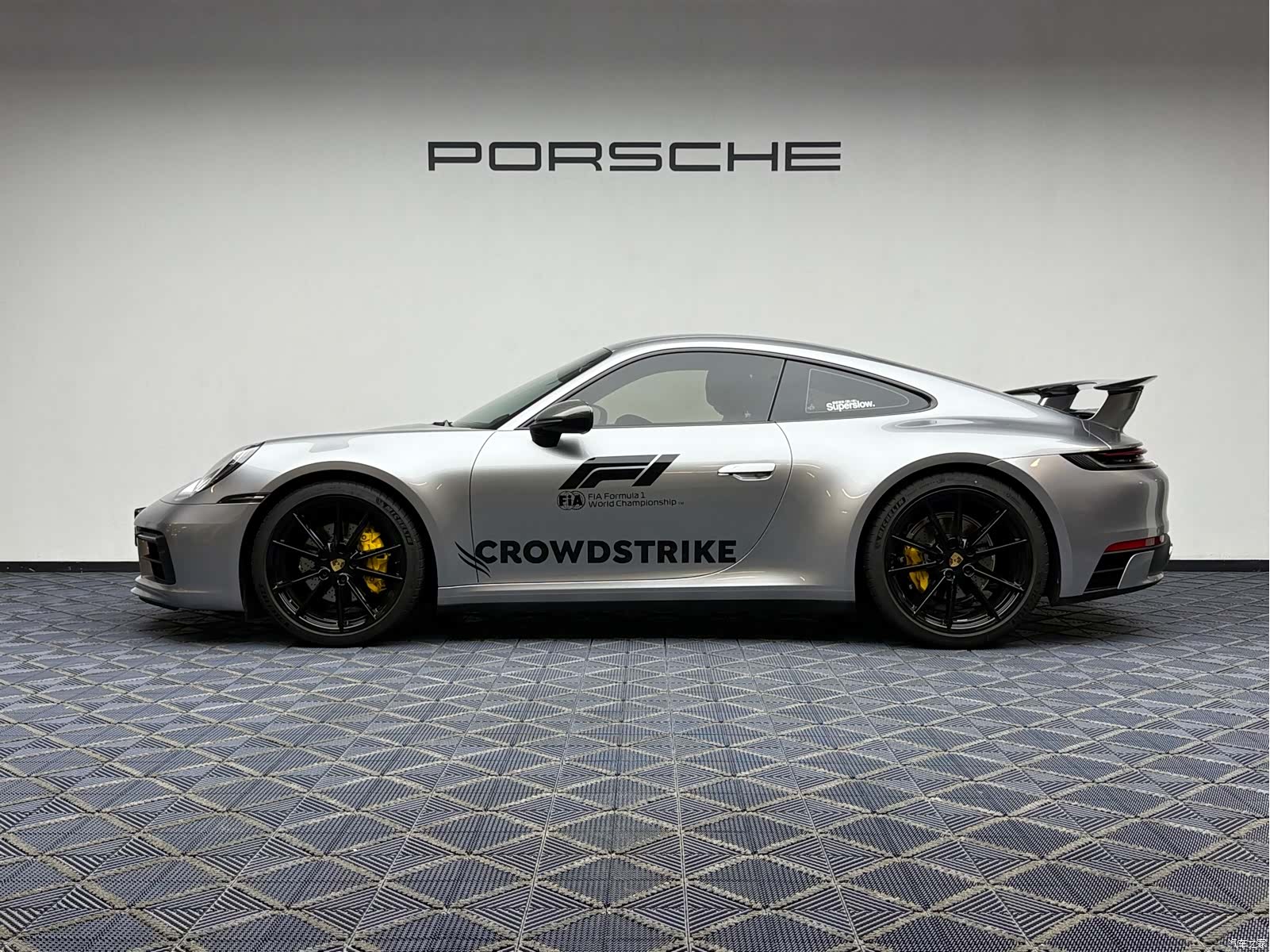 Porsche 911, 2025 13
