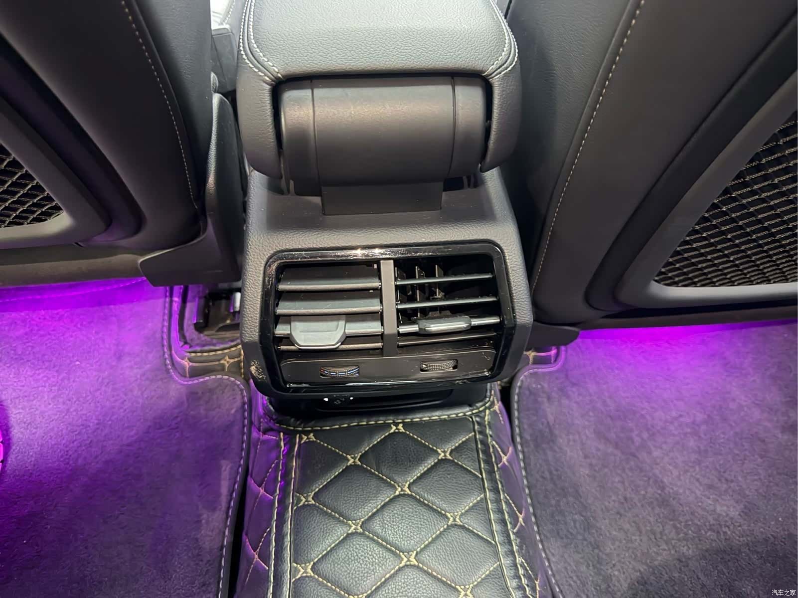 Audi Q3, 2023 18