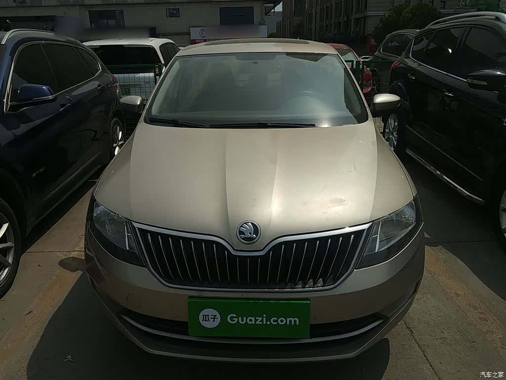 Skoda Rapid, 2017 3
