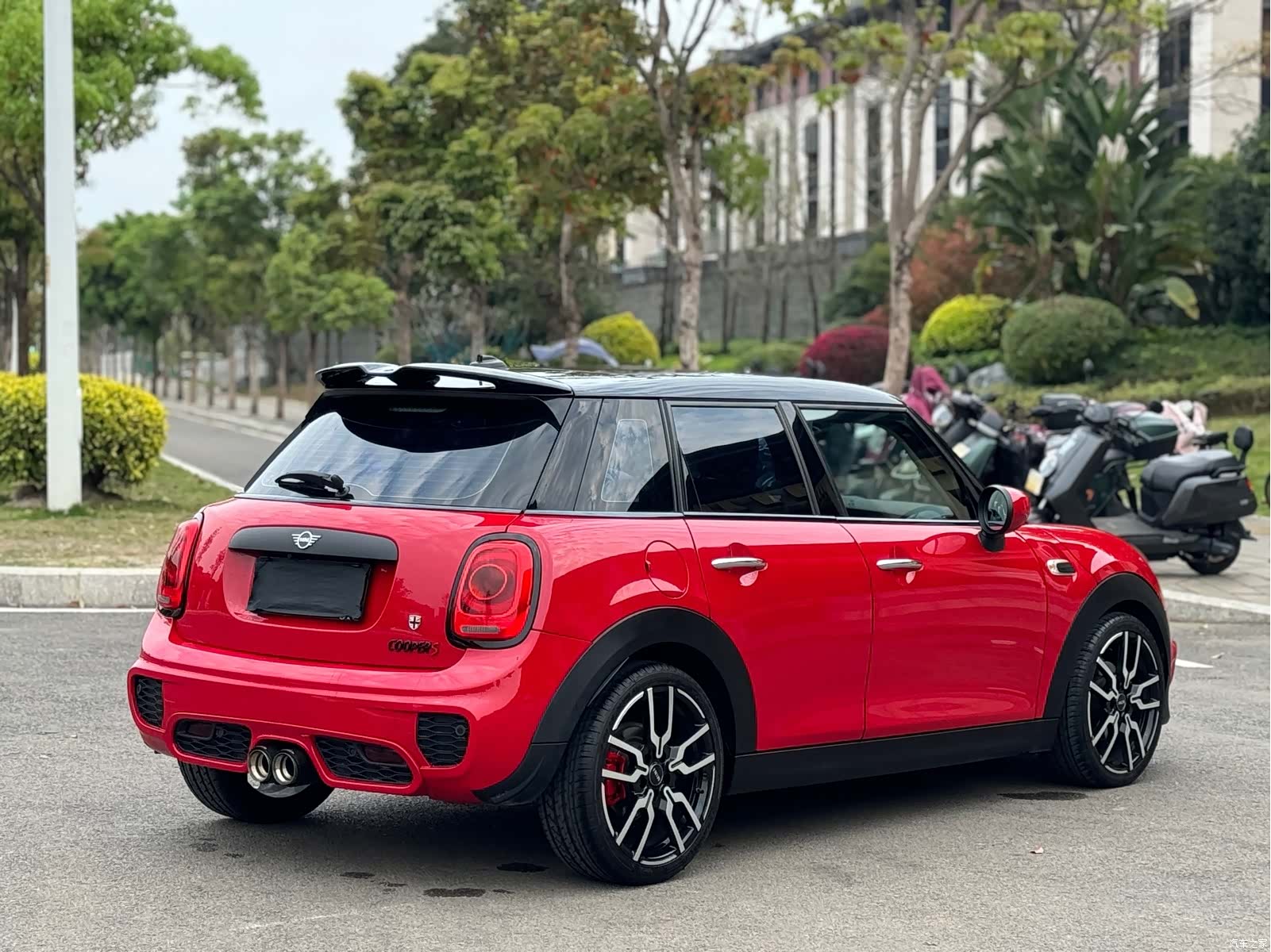 Mini ONE, 2019 15