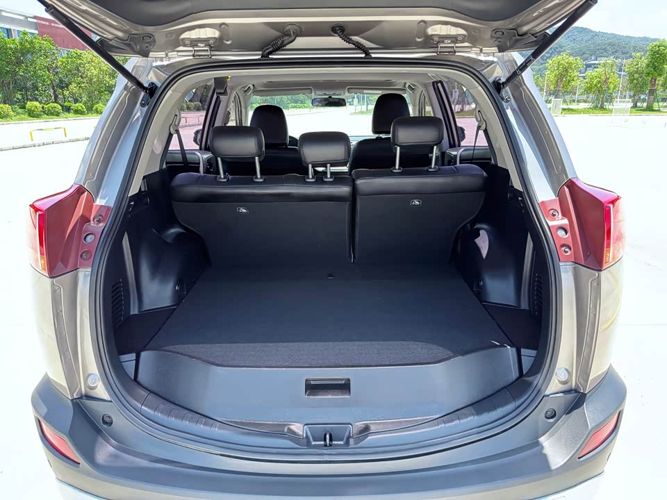 Toyota RAV4 Rongfang