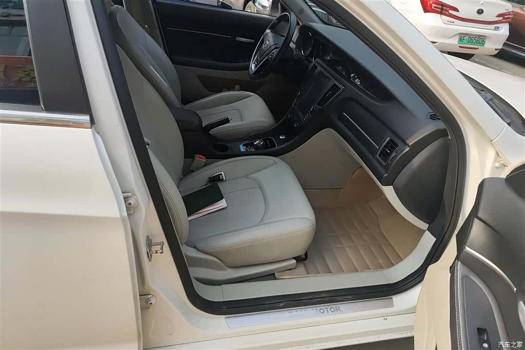 BAIC EU260, 2017 8