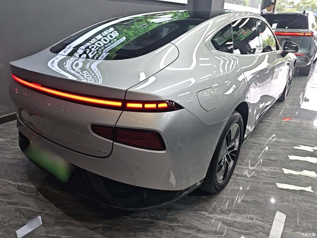 Xpeng P7, 2023 7