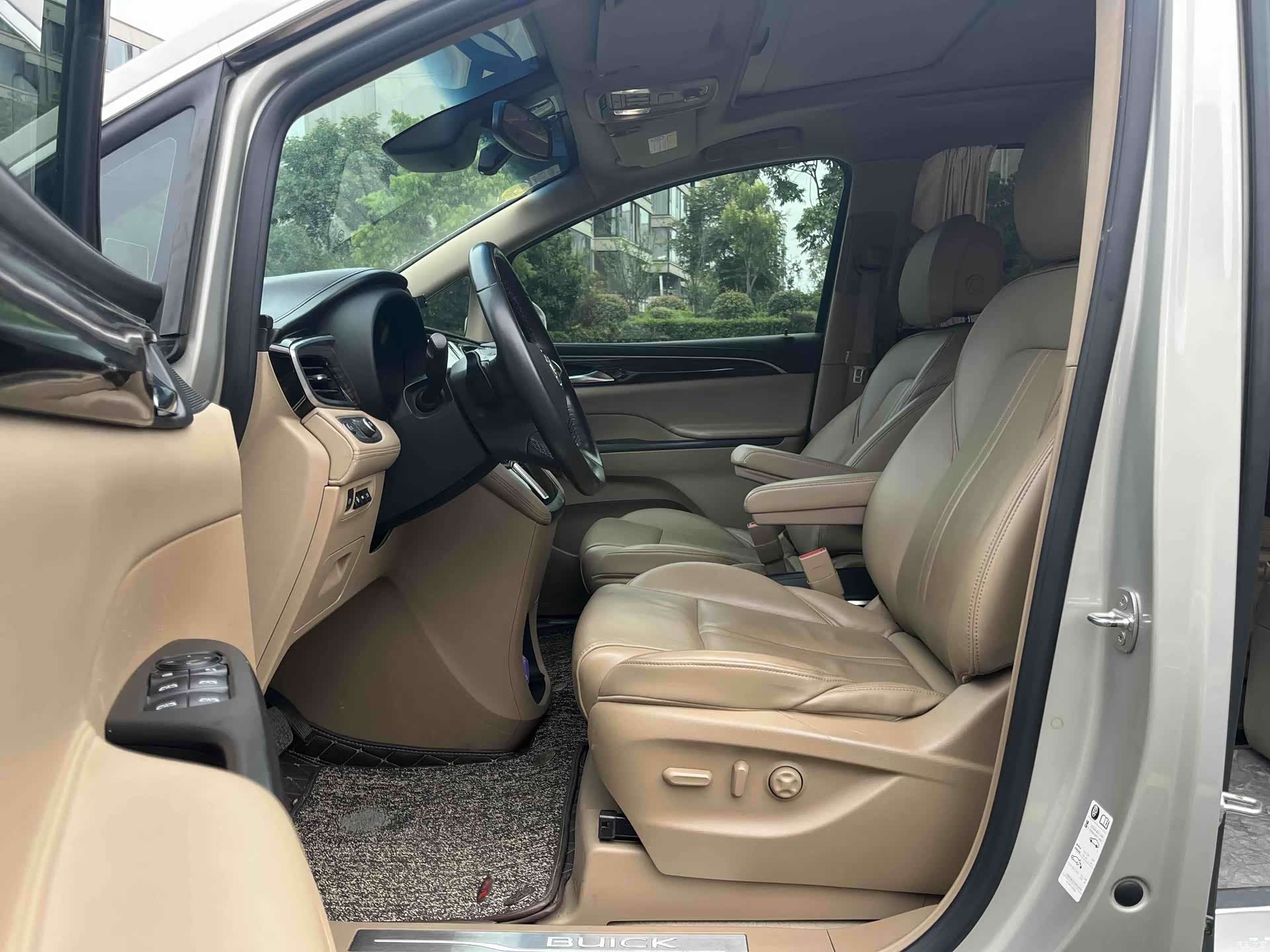 Buick GL8, 2018 8