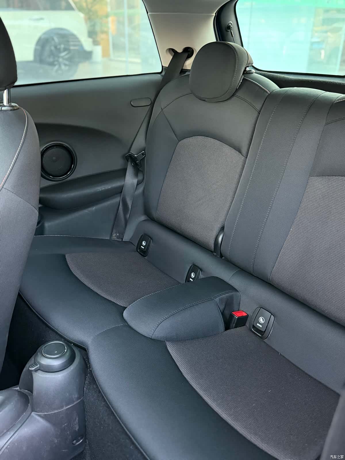 Mini Cooper, 2015 18