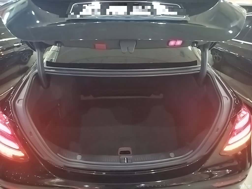 Mercedes-Benz E-Class, 2020 19