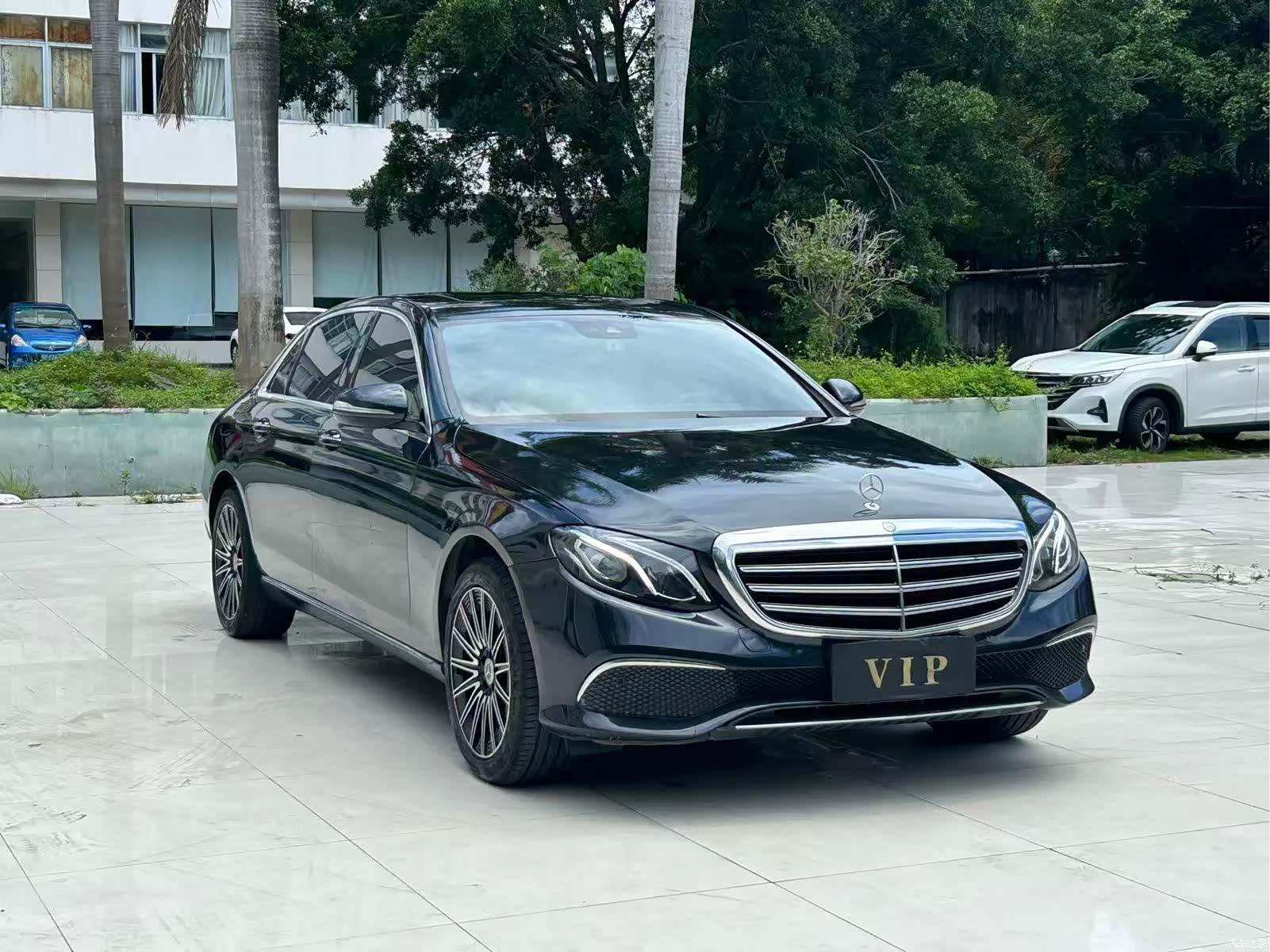 Mercedes-Benz E-Class, 2016 1